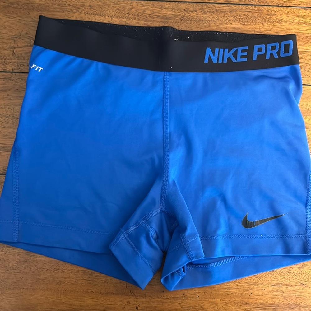 Nike pro workout shorts